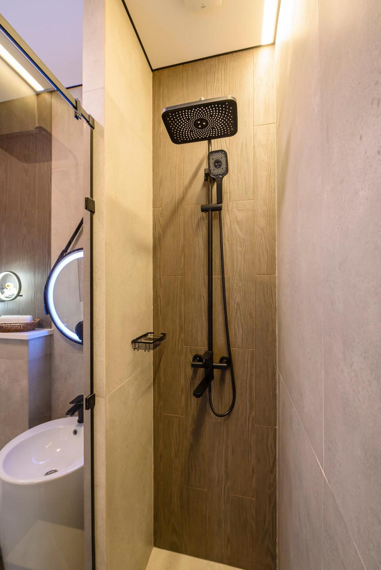 5 New Business-Class Apartments R-House Near Mega Almaty Bagian luar foto
