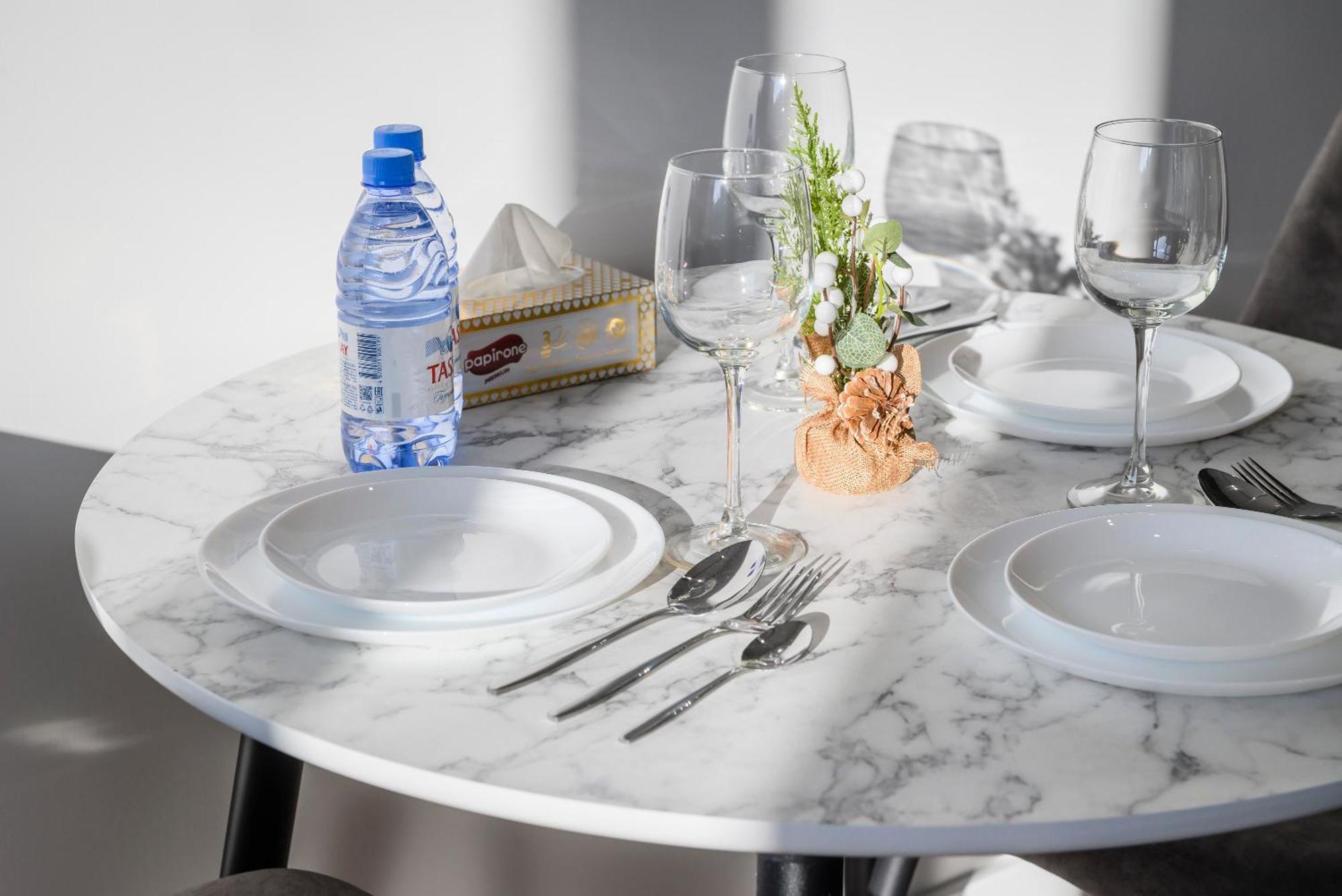 5 New Business-Class Apartments R-House Near Mega Almaty Bagian luar foto