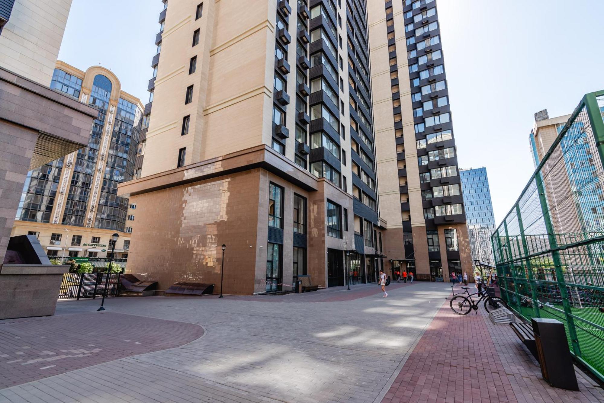 5 New Business-Class Apartments R-House Near Mega Almaty Bagian luar foto